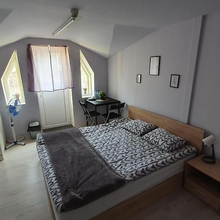 Стаи За Гости Sun House Daire Varna Dış mekan fotoğraf