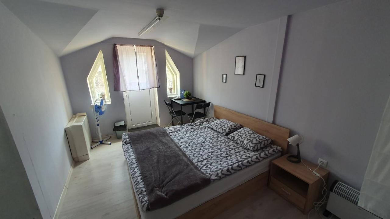Стаи За Гости Sun House Daire Varna Dış mekan fotoğraf