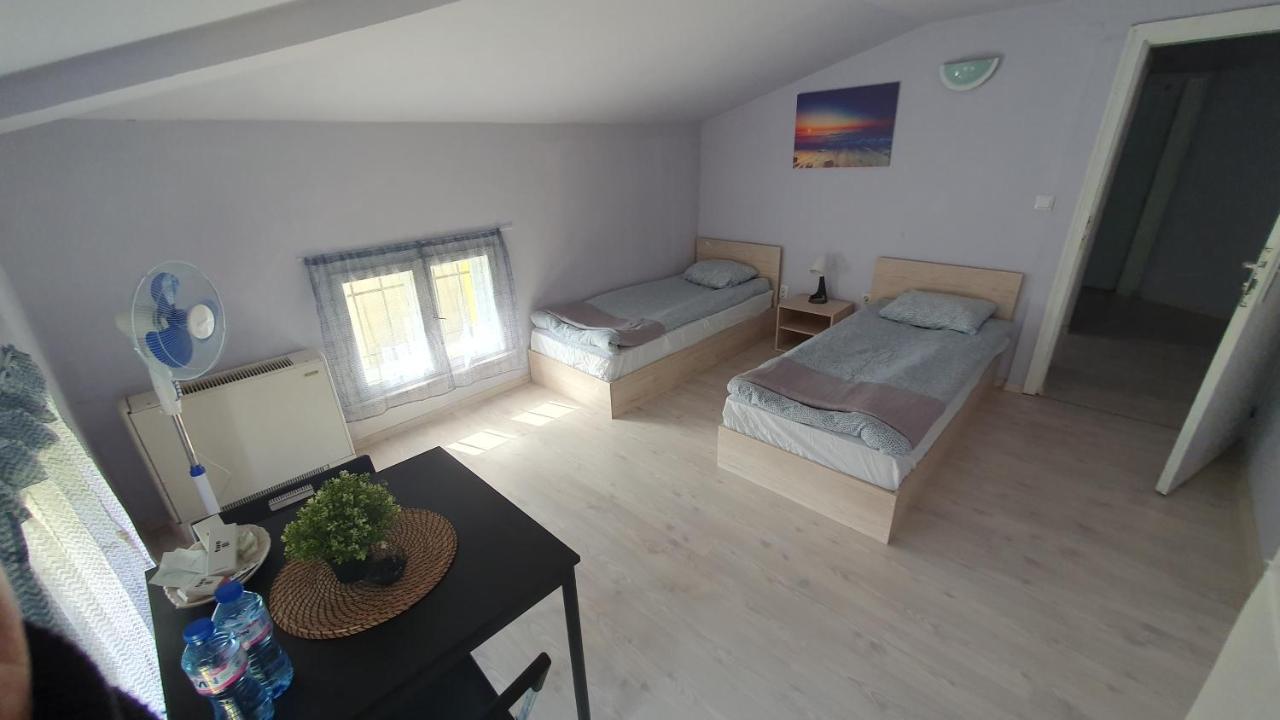 Стаи За Гости Sun House Daire Varna Dış mekan fotoğraf