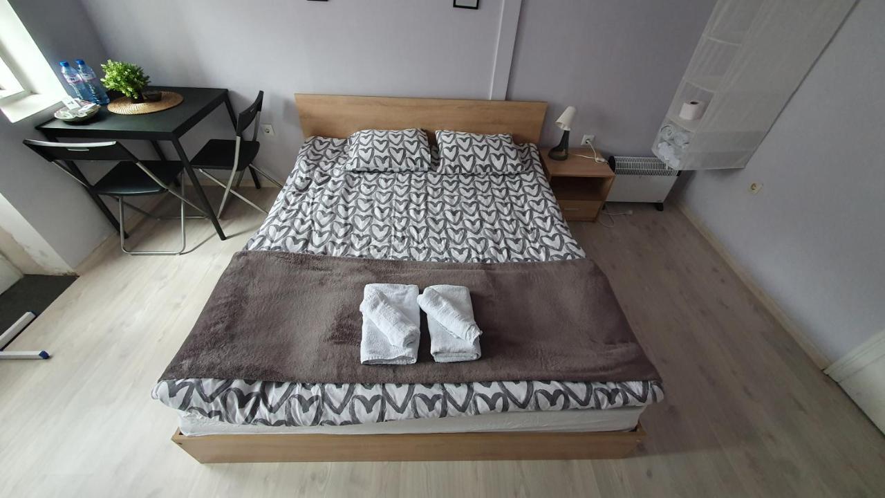 Стаи За Гости Sun House Daire Varna Dış mekan fotoğraf