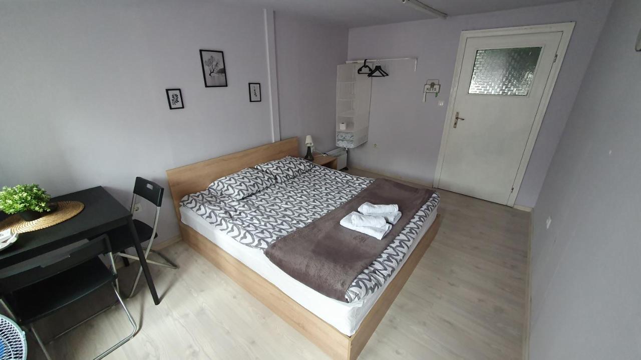 Стаи За Гости Sun House Daire Varna Dış mekan fotoğraf