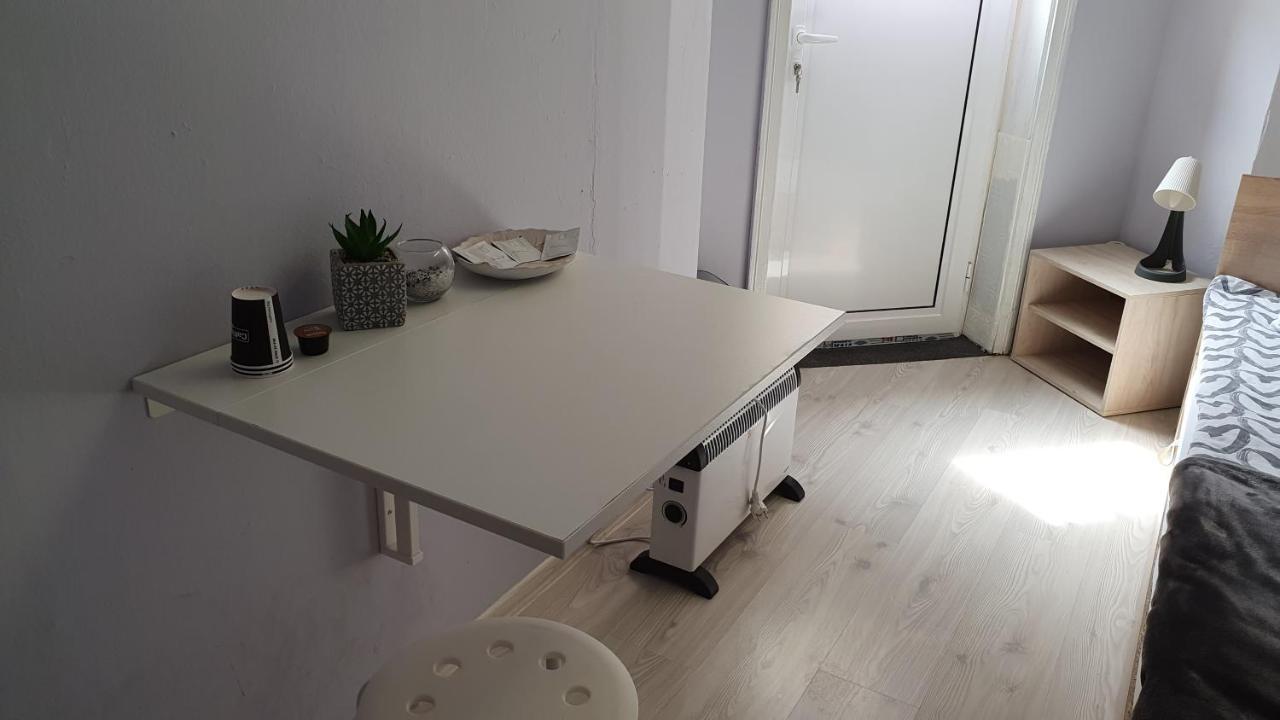 Стаи За Гости Sun House Daire Varna Dış mekan fotoğraf