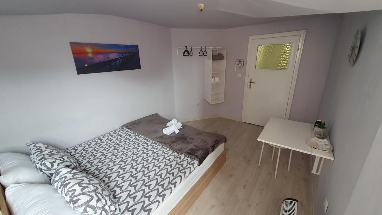 Стаи За Гости Sun House Daire Varna Dış mekan fotoğraf